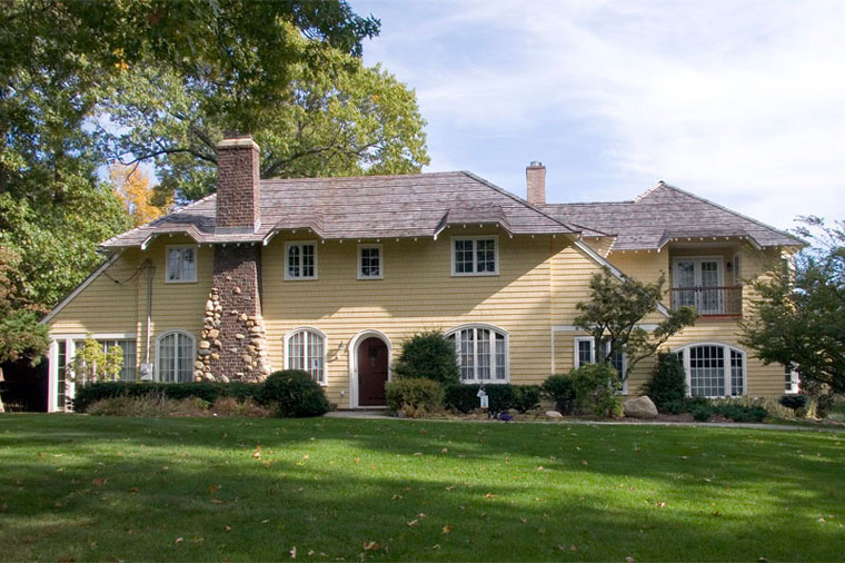 Addition to an Arts and Crafts Period Cottage home in Belle Terre NY designed by Felhandler Steeneken Architects